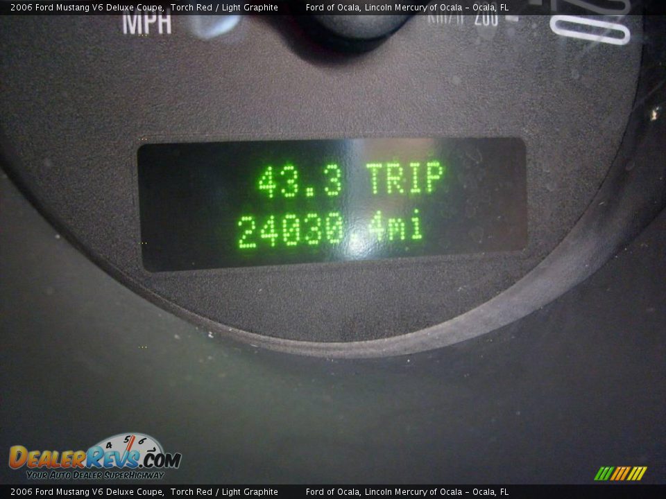 2006 Ford Mustang V6 Deluxe Coupe Torch Red / Light Graphite Photo #14