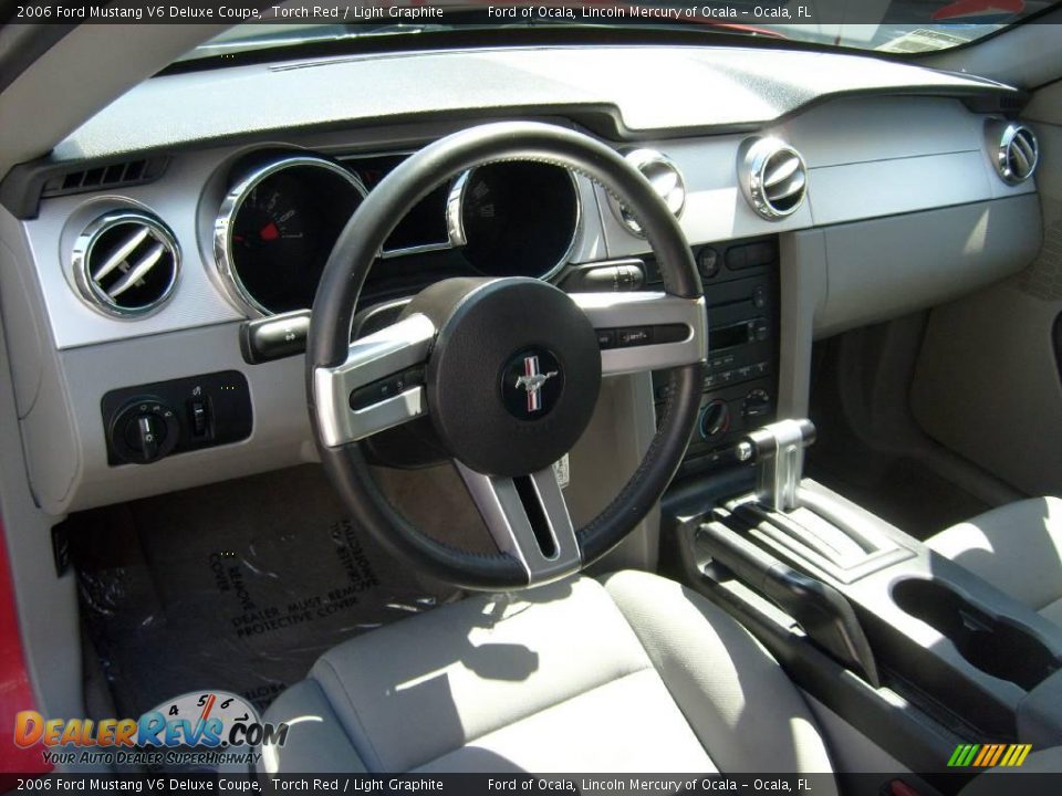 2006 Ford Mustang V6 Deluxe Coupe Torch Red / Light Graphite Photo #15