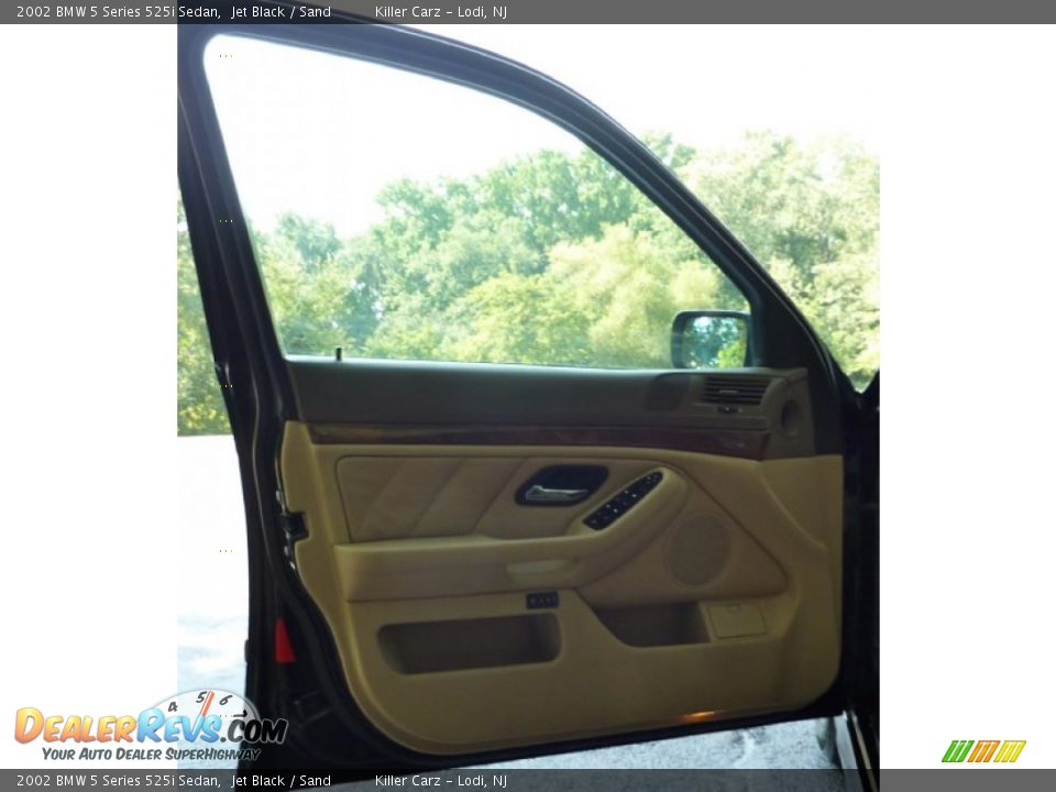 2002 BMW 5 Series 525i Sedan Jet Black / Sand Photo #10