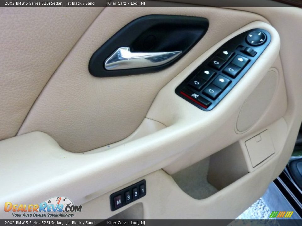 2002 BMW 5 Series 525i Sedan Jet Black / Sand Photo #11