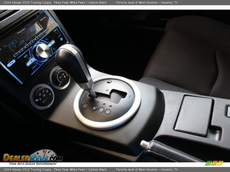 2004 Nissan 350Z Touring Coupe Pikes Peak White Pearl / Carbon Black Photo #16