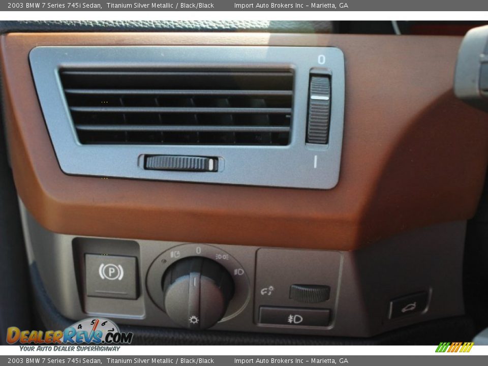 2003 BMW 7 Series 745i Sedan Titanium Silver Metallic / Black/Black Photo #26