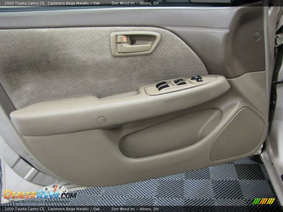 2000 Toyota Camry CE Cashmere Beige Metallic / Oak Photo #10