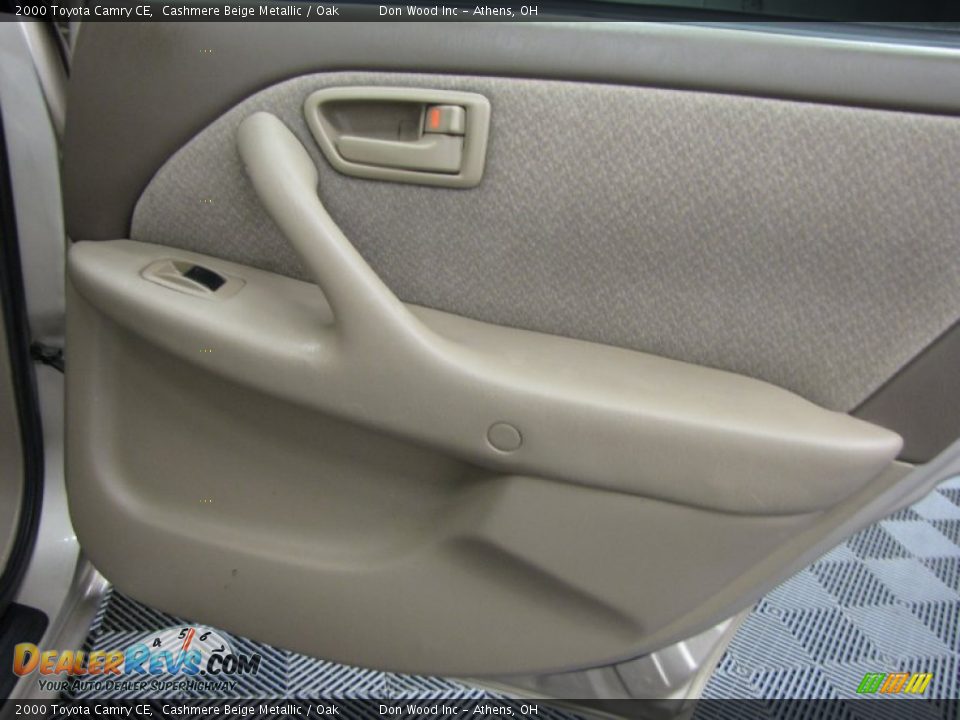2000 Toyota Camry CE Cashmere Beige Metallic / Oak Photo #13