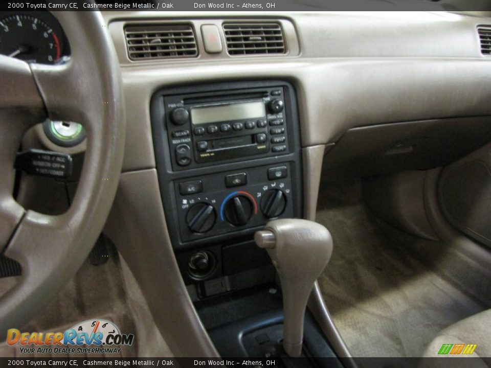 2000 Toyota Camry CE Cashmere Beige Metallic / Oak Photo #22