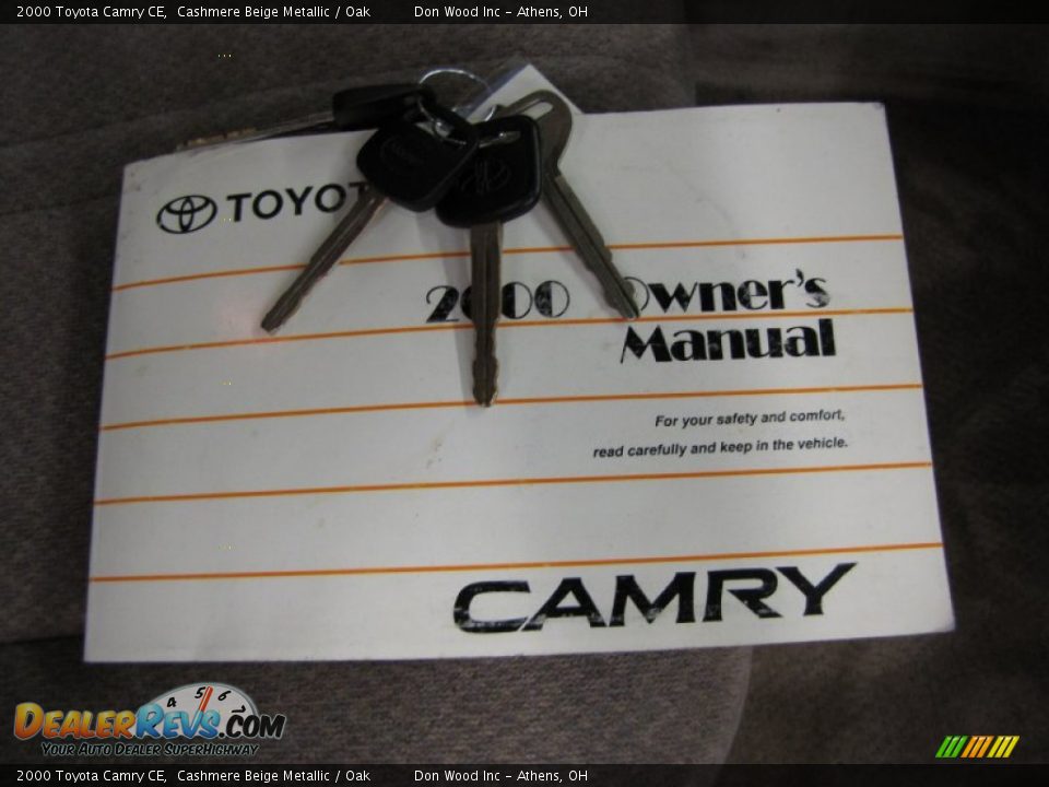 2000 Toyota Camry CE Cashmere Beige Metallic / Oak Photo #28