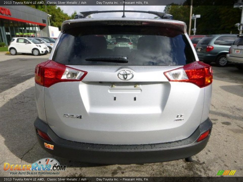 2013 Toyota RAV4 LE AWD Classic Silver Metallic / Ash Photo #4