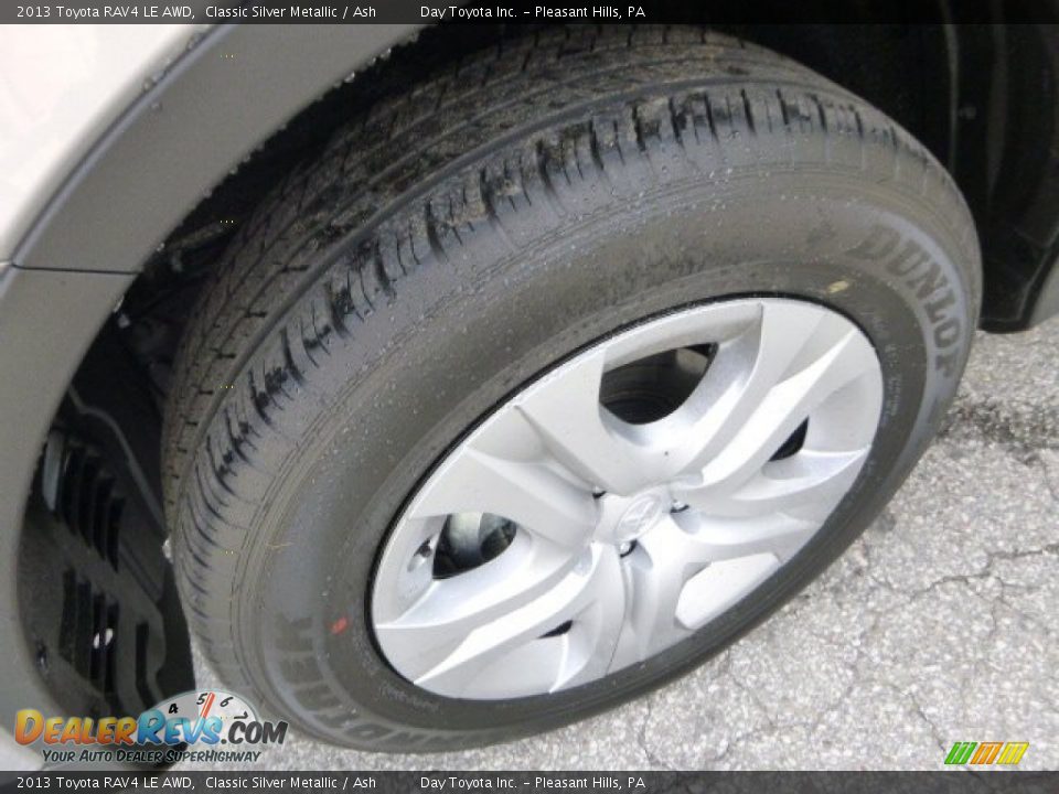2013 Toyota RAV4 LE AWD Classic Silver Metallic / Ash Photo #9
