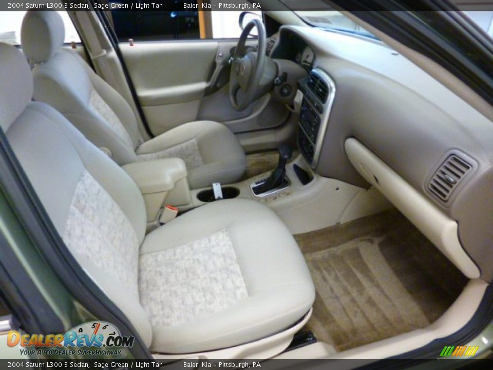 2004 Saturn L300 3 Sedan Sage Green / Light Tan Photo #8