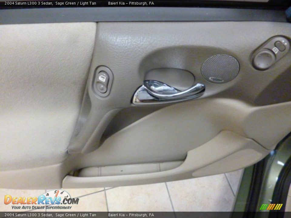 2004 Saturn L300 3 Sedan Sage Green / Light Tan Photo #15