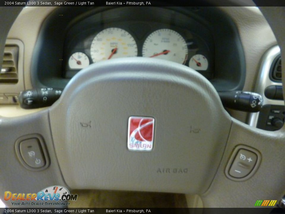 2004 Saturn L300 3 Sedan Sage Green / Light Tan Photo #16