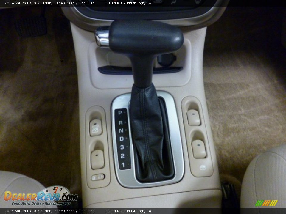 2004 Saturn L300 3 Sedan Sage Green / Light Tan Photo #17