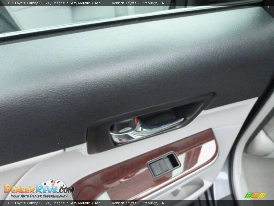 2012 Toyota Camry XLE V6 Magnetic Gray Metallic / Ash Photo #15