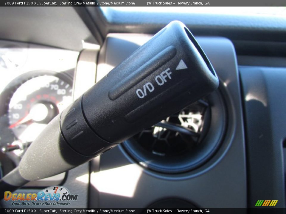 2009 Ford F150 XL SuperCab Sterling Grey Metallic / Stone/Medium Stone Photo #23