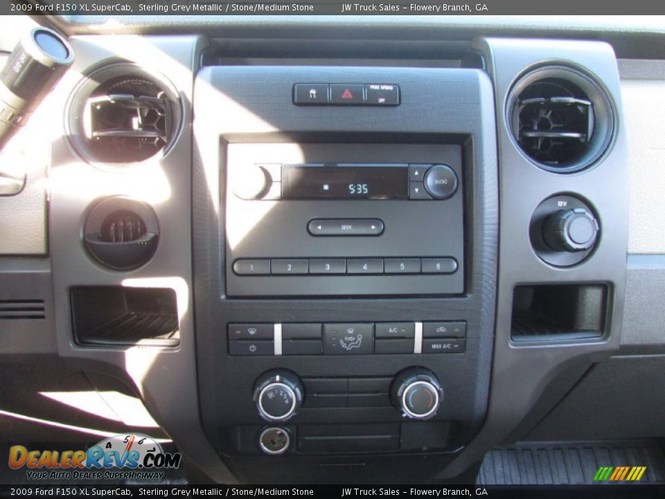 2009 Ford F150 XL SuperCab Sterling Grey Metallic / Stone/Medium Stone Photo #26