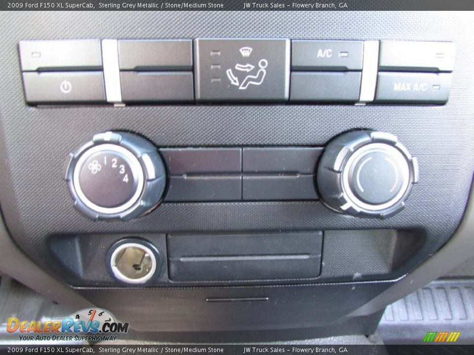 2009 Ford F150 XL SuperCab Sterling Grey Metallic / Stone/Medium Stone Photo #29