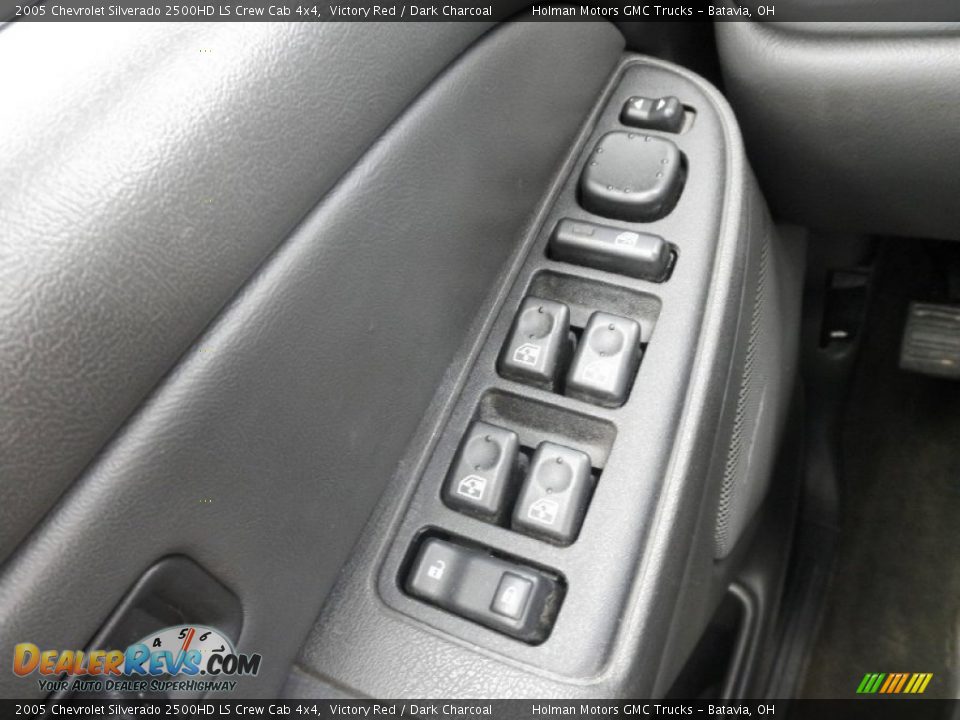 2005 Chevrolet Silverado 2500HD LS Crew Cab 4x4 Victory Red / Dark Charcoal Photo #15