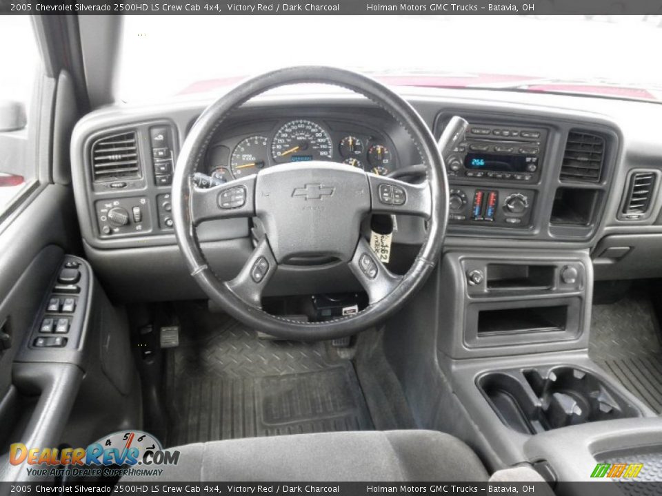 2005 Chevrolet Silverado 2500HD LS Crew Cab 4x4 Victory Red / Dark Charcoal Photo #19