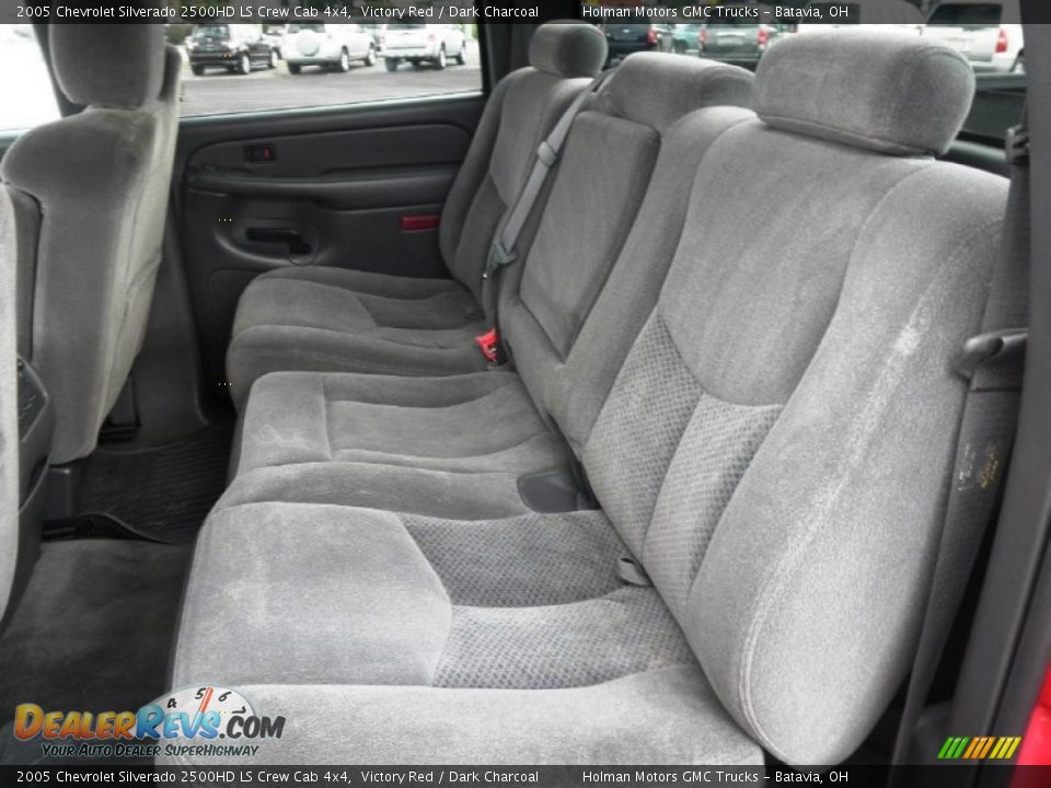2005 Chevrolet Silverado 2500HD LS Crew Cab 4x4 Victory Red / Dark Charcoal Photo #21