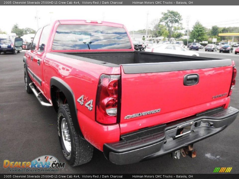 2005 Chevrolet Silverado 2500HD LS Crew Cab 4x4 Victory Red / Dark Charcoal Photo #23
