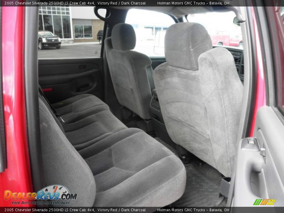 2005 Chevrolet Silverado 2500HD LS Crew Cab 4x4 Victory Red / Dark Charcoal Photo #27