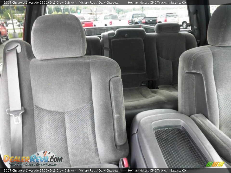 2005 Chevrolet Silverado 2500HD LS Crew Cab 4x4 Victory Red / Dark Charcoal Photo #29