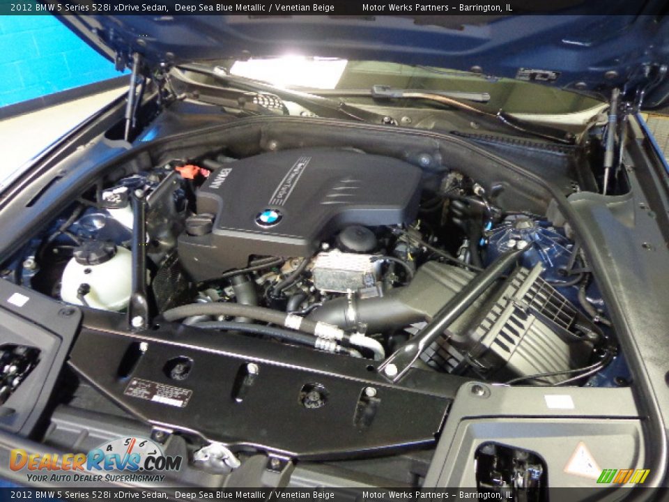 2012 BMW 5 Series 528i xDrive Sedan Deep Sea Blue Metallic / Venetian Beige Photo #16
