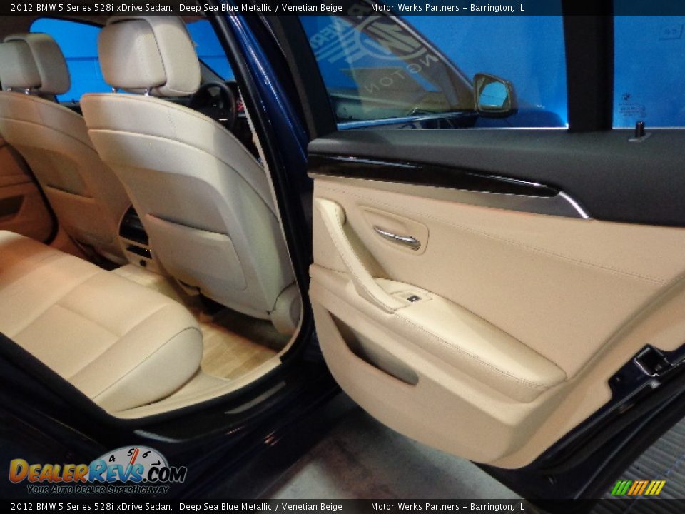 2012 BMW 5 Series 528i xDrive Sedan Deep Sea Blue Metallic / Venetian Beige Photo #32