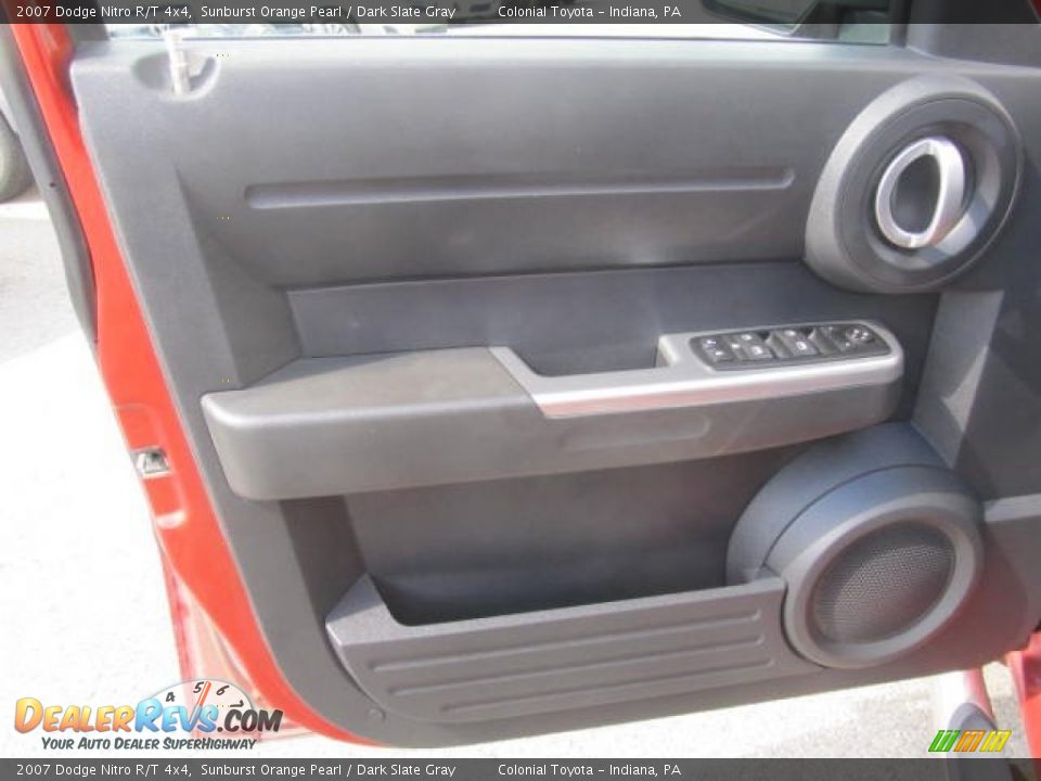 2007 Dodge Nitro R/T 4x4 Sunburst Orange Pearl / Dark Slate Gray Photo #3