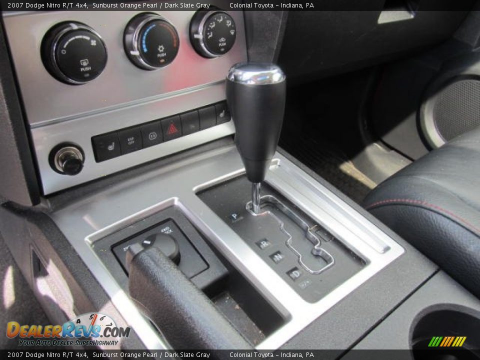 2007 Dodge Nitro R/T 4x4 Sunburst Orange Pearl / Dark Slate Gray Photo #15