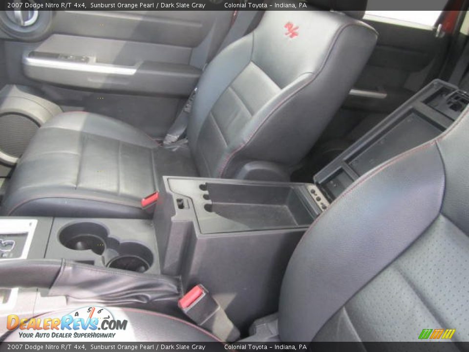 2007 Dodge Nitro R/T 4x4 Sunburst Orange Pearl / Dark Slate Gray Photo #18