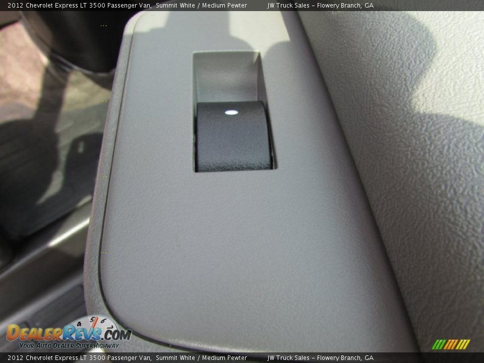 2012 Chevrolet Express LT 3500 Passenger Van Summit White / Medium Pewter Photo #34