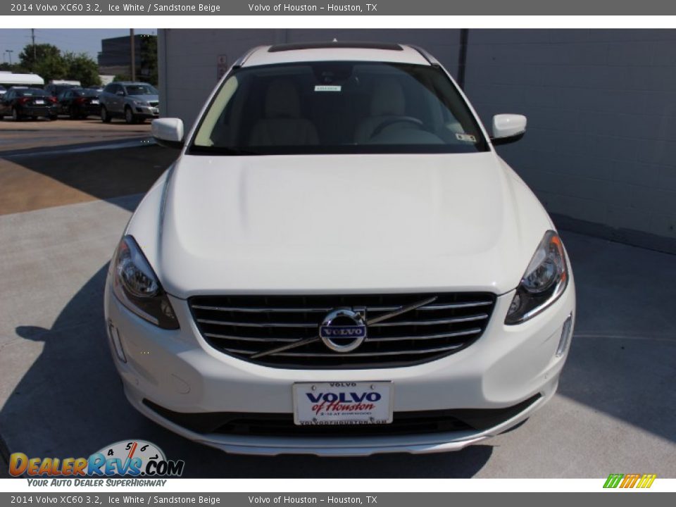 2014 Volvo XC60 3.2 Ice White / Sandstone Beige Photo #2