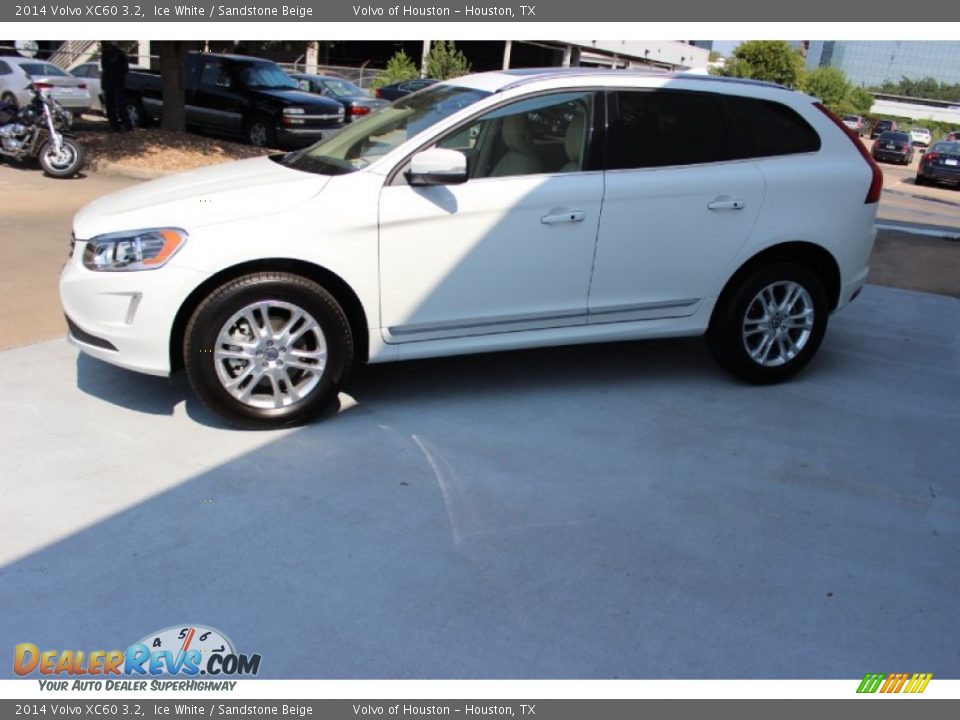 2014 Volvo XC60 3.2 Ice White / Sandstone Beige Photo #3