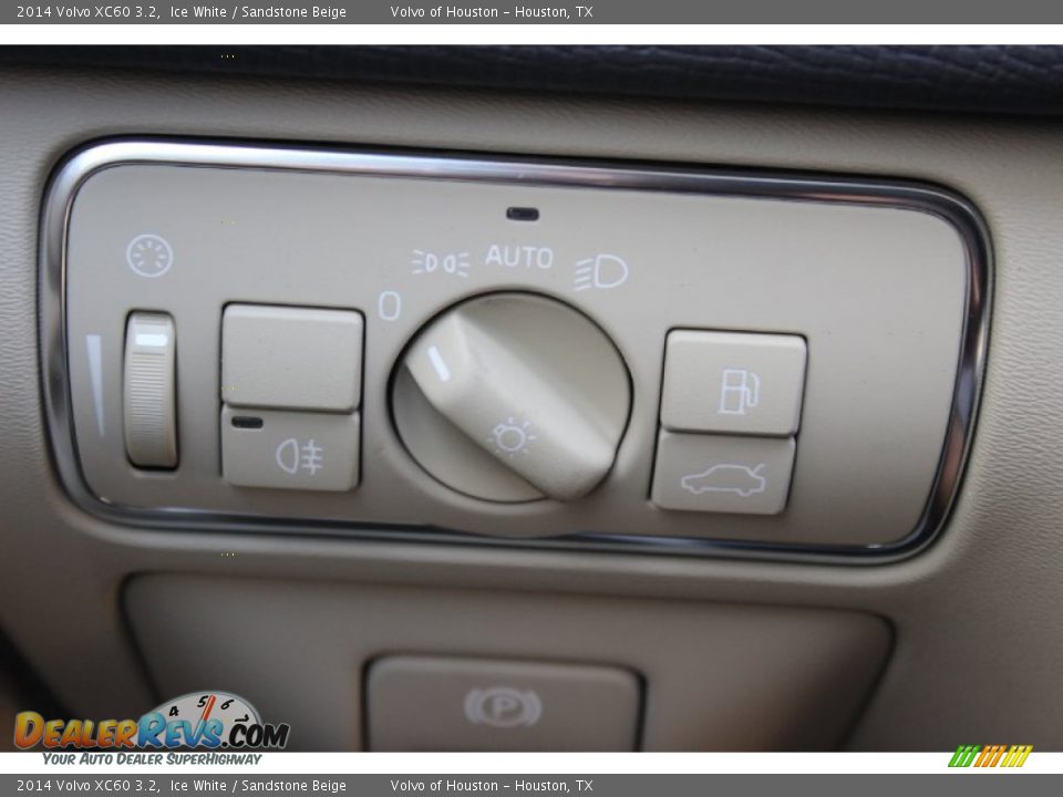 2014 Volvo XC60 3.2 Ice White / Sandstone Beige Photo #25