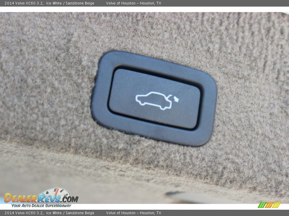 2014 Volvo XC60 3.2 Ice White / Sandstone Beige Photo #33