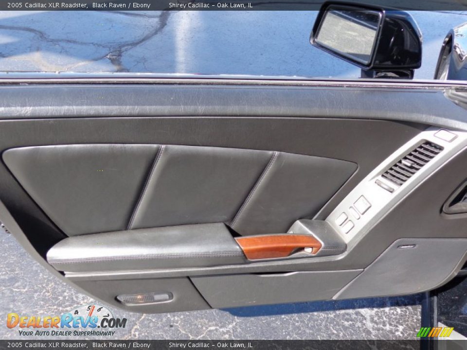 2005 Cadillac XLR Roadster Black Raven / Ebony Photo #11