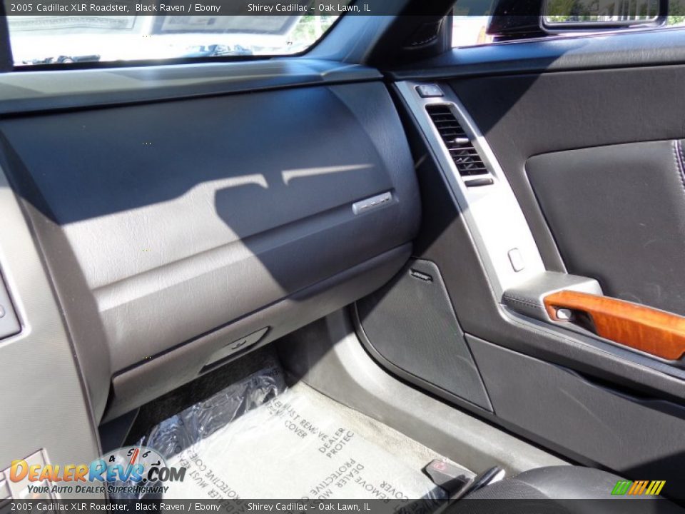 2005 Cadillac XLR Roadster Black Raven / Ebony Photo #13