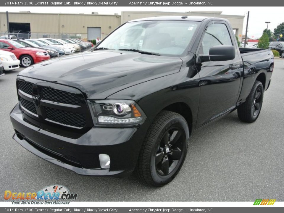 Front 3/4 View of 2014 Ram 1500 Express Regular Cab Photo #1