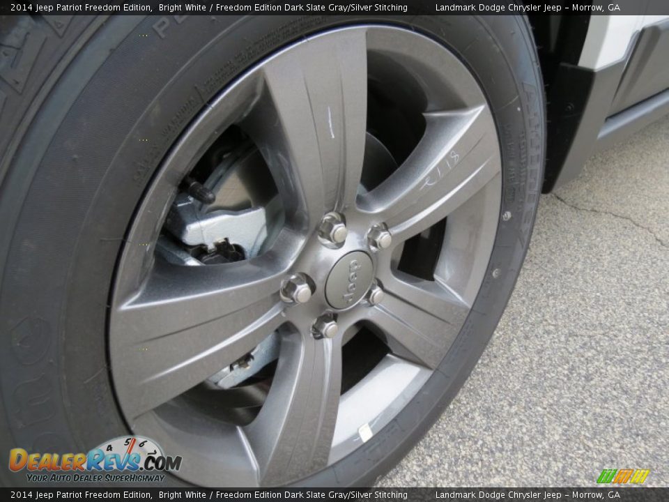 2014 Jeep Patriot Freedom Edition Bright White / Freedom Edition Dark Slate Gray/Silver Stitching Photo #5