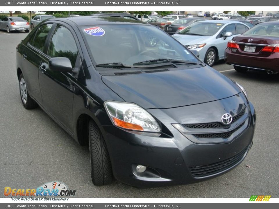 2008 Toyota Yaris Sedan Flint Mica / Dark Charcoal Photo #2