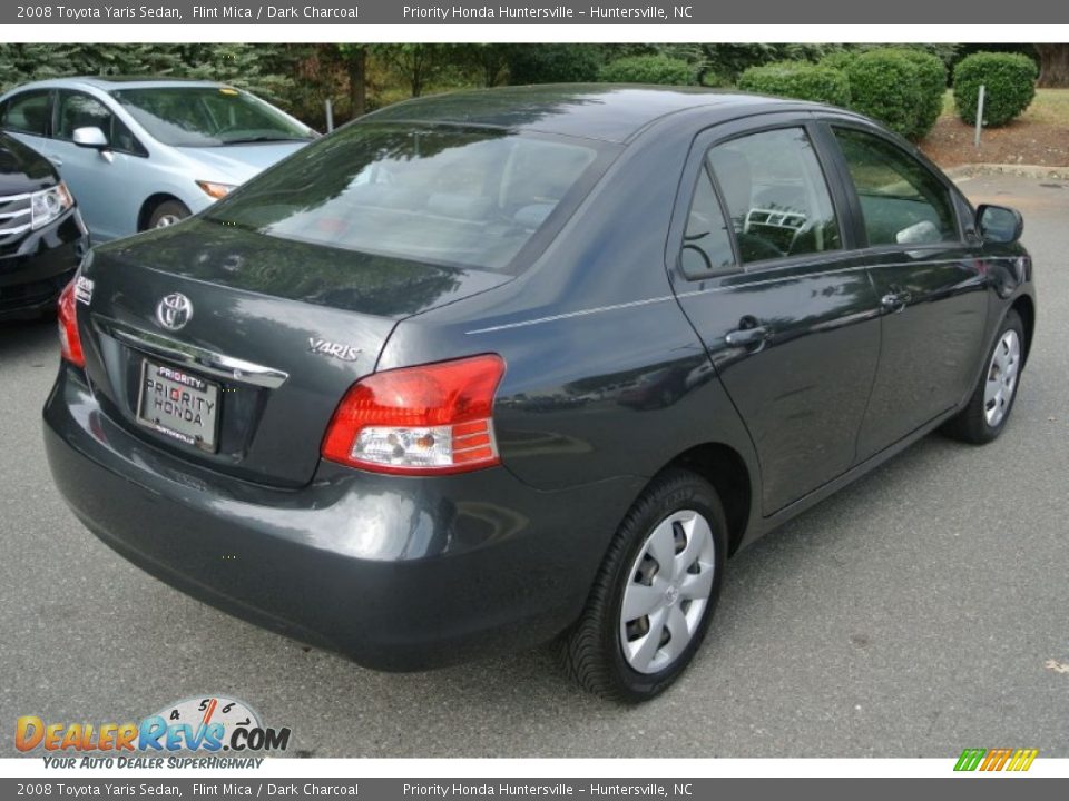 2008 Toyota Yaris Sedan Flint Mica / Dark Charcoal Photo #5