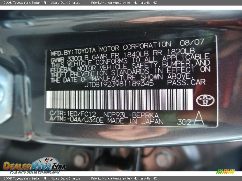 2008 Toyota Yaris Sedan Flint Mica / Dark Charcoal Photo #7