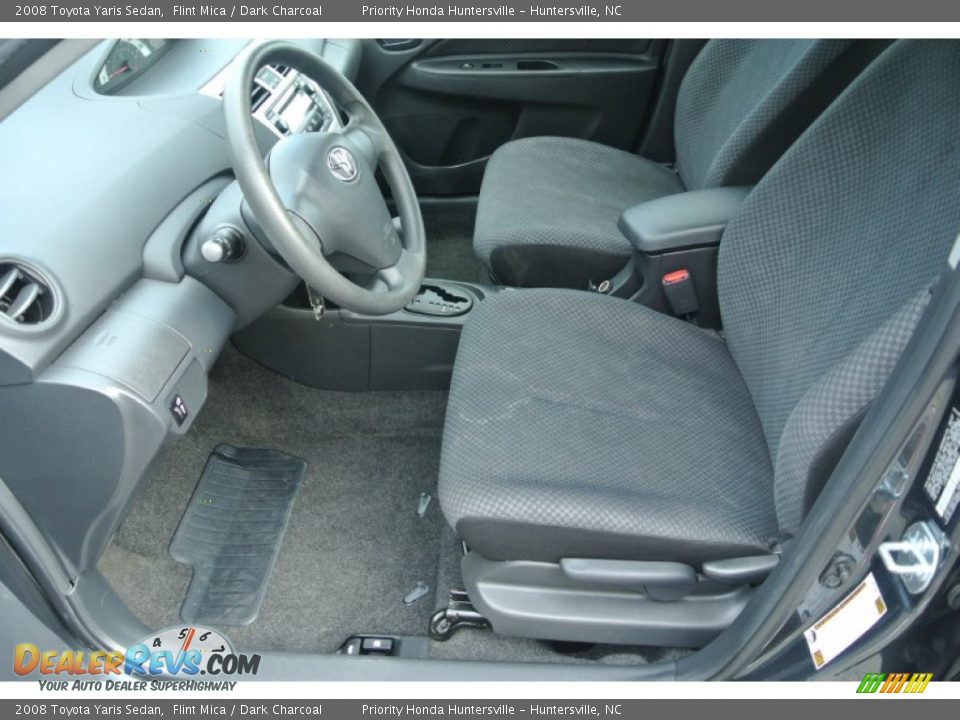 2008 Toyota Yaris Sedan Flint Mica / Dark Charcoal Photo #8