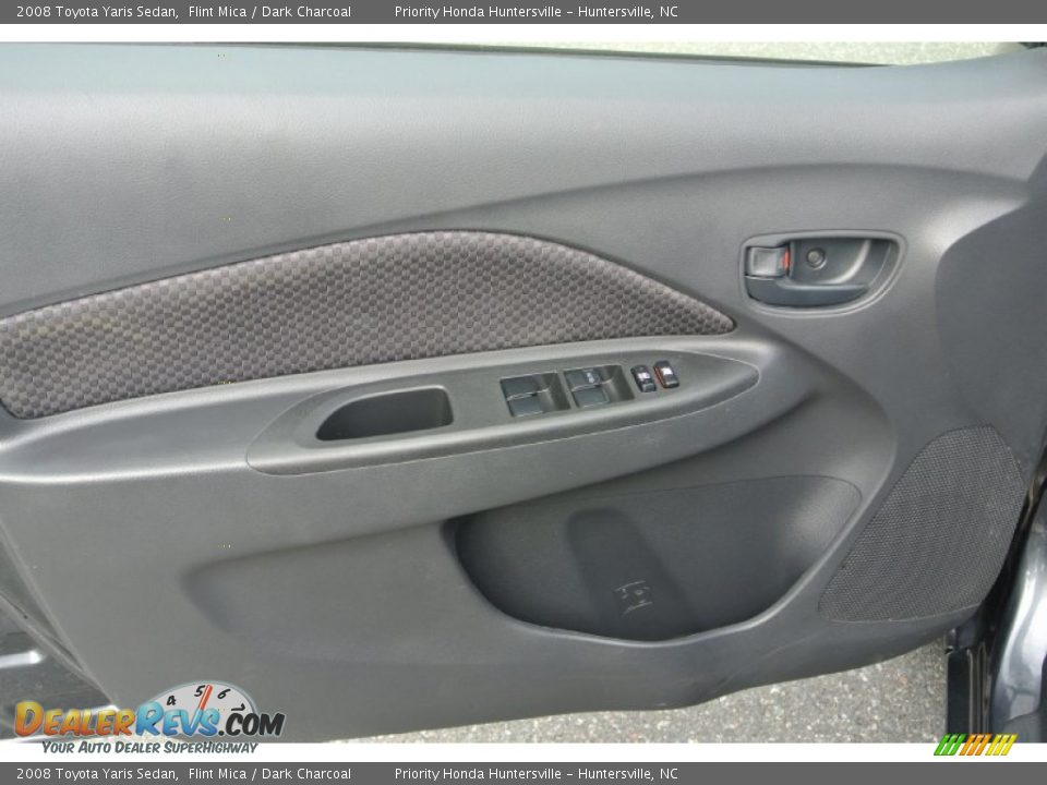 2008 Toyota Yaris Sedan Flint Mica / Dark Charcoal Photo #10