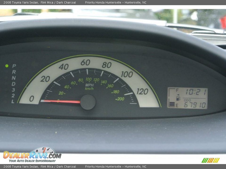 2008 Toyota Yaris Sedan Flint Mica / Dark Charcoal Photo #16