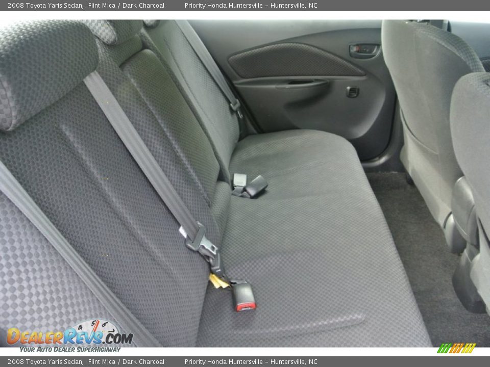 2008 Toyota Yaris Sedan Flint Mica / Dark Charcoal Photo #19