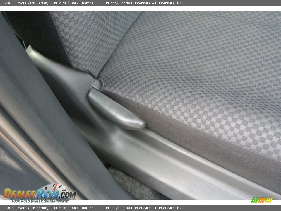 2008 Toyota Yaris Sedan Flint Mica / Dark Charcoal Photo #21