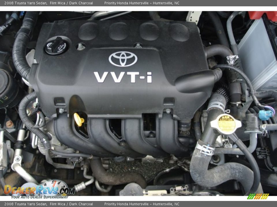 2008 Toyota Yaris Sedan Flint Mica / Dark Charcoal Photo #25