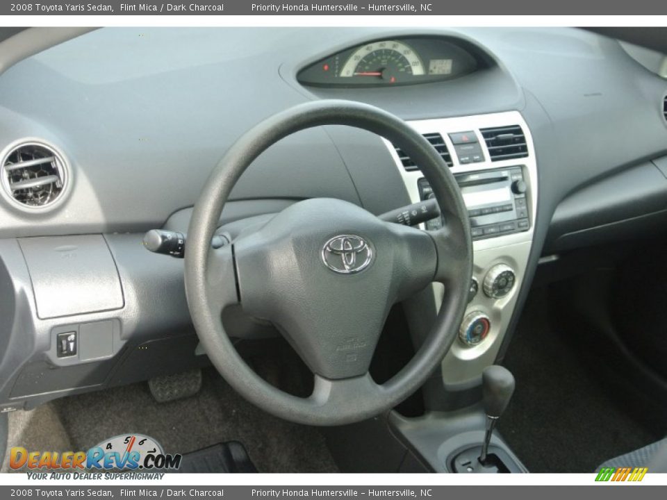 2008 Toyota Yaris Sedan Flint Mica / Dark Charcoal Photo #26